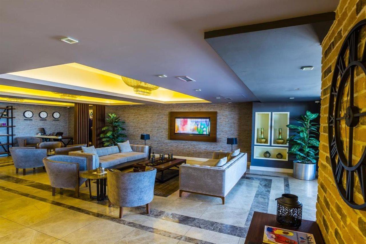 อเลชา สวีท Hotel ทรับซอน ภายนอก รูปภาพ