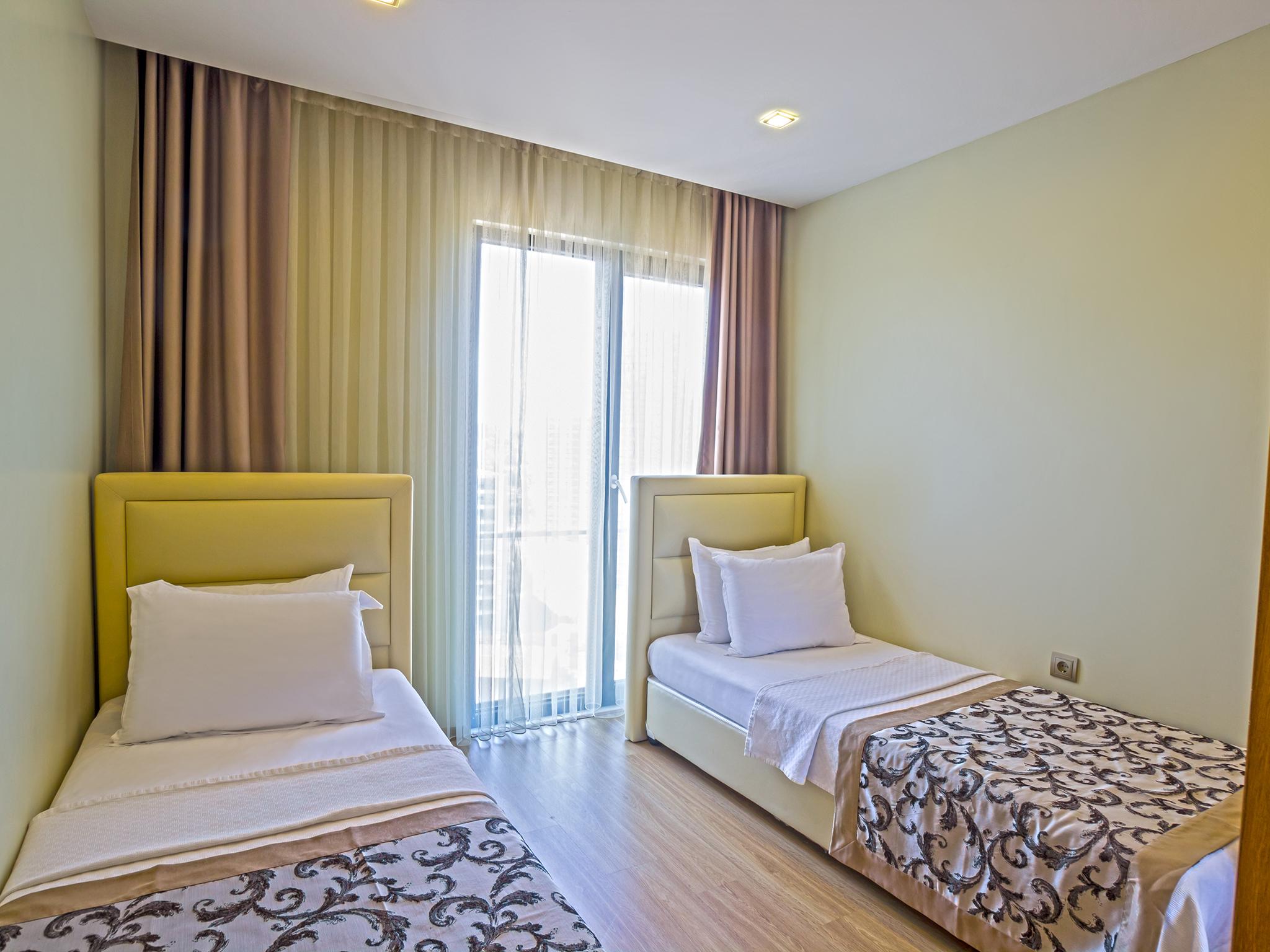 อเลชา สวีท Hotel ทรับซอน ภายนอก รูปภาพ