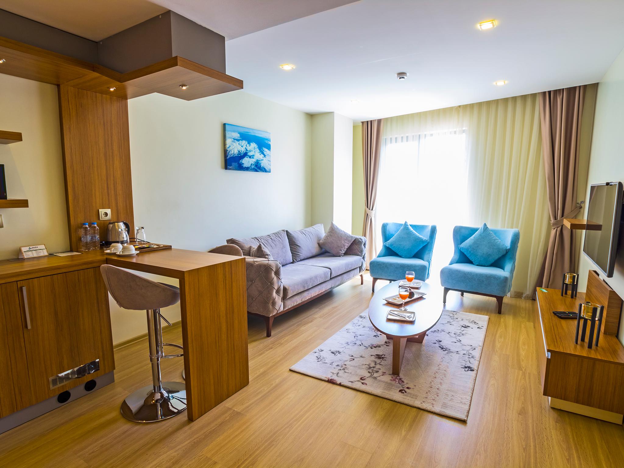 อเลชา สวีท Hotel ทรับซอน ภายนอก รูปภาพ