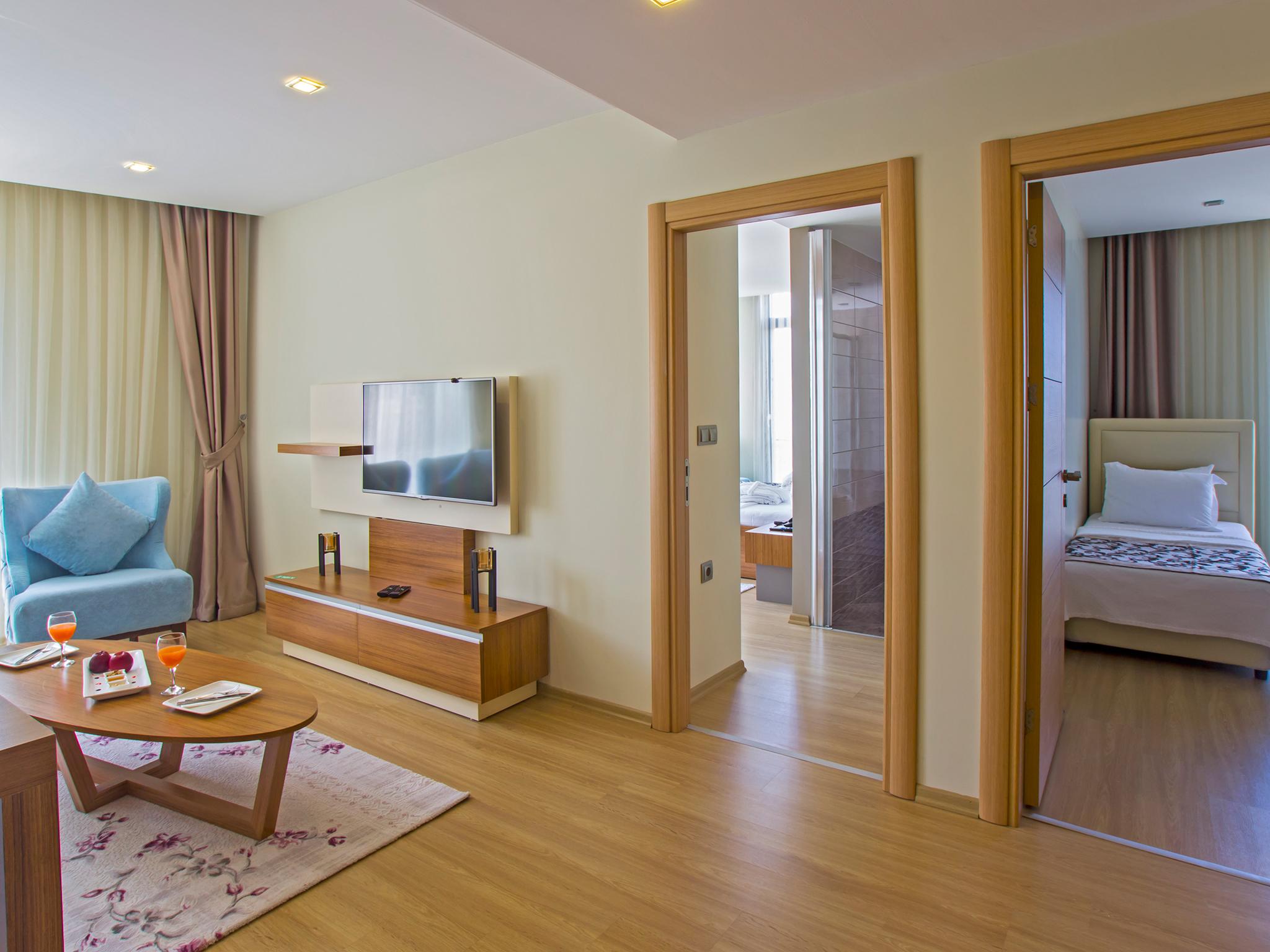 อเลชา สวีท Hotel ทรับซอน ภายนอก รูปภาพ