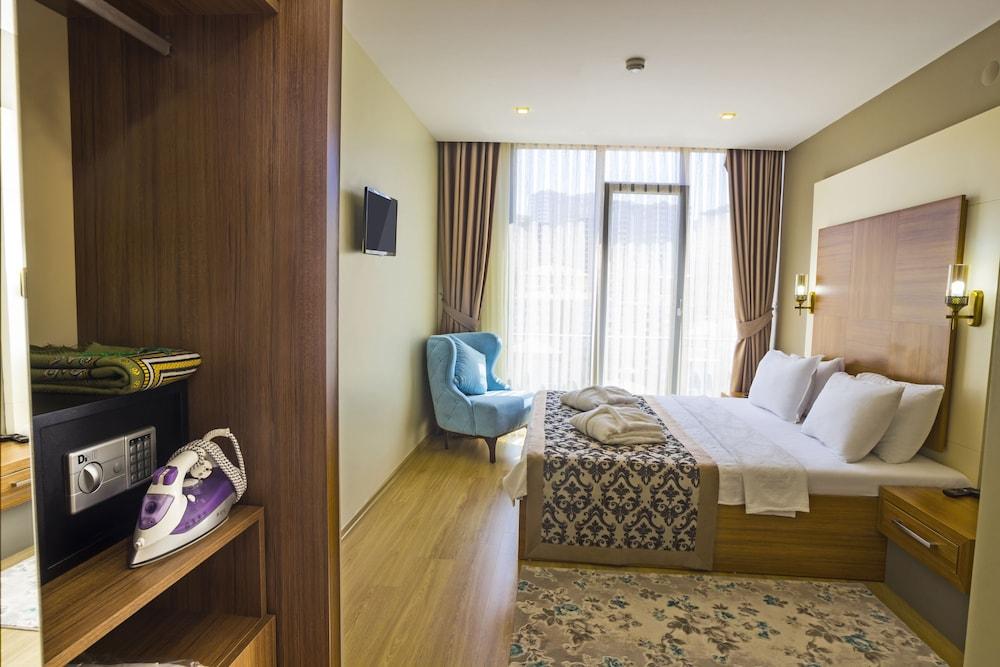 อเลชา สวีท Hotel ทรับซอน ภายนอก รูปภาพ