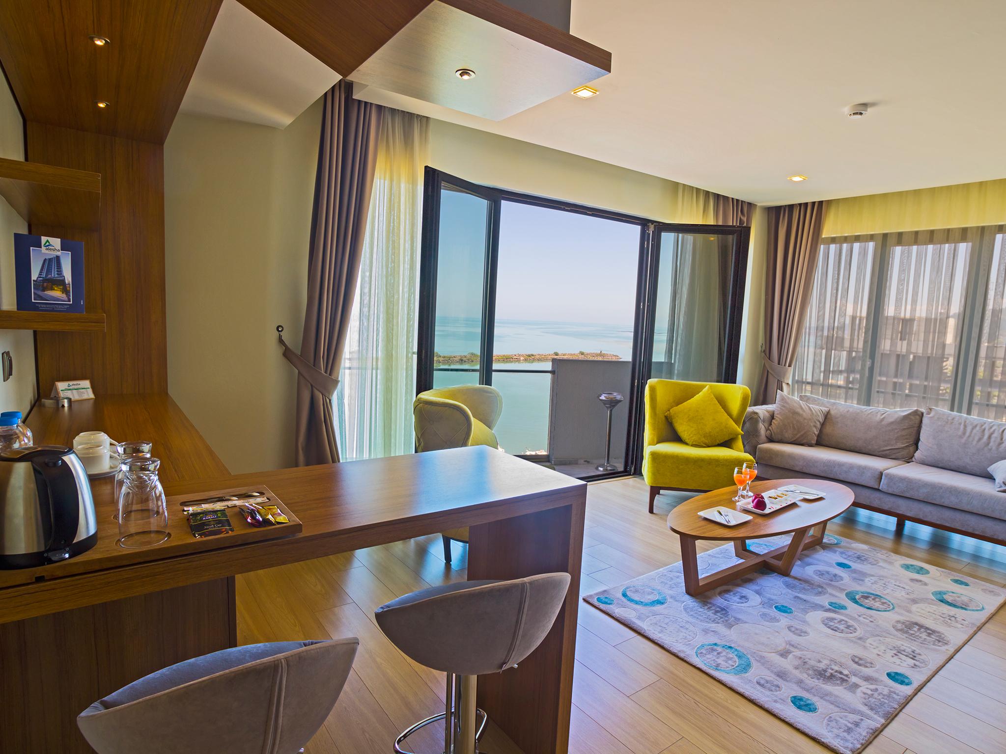 อเลชา สวีท Hotel ทรับซอน ภายนอก รูปภาพ
