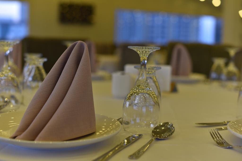 อเลชา สวีท Hotel ทรับซอน ภายนอก รูปภาพ
