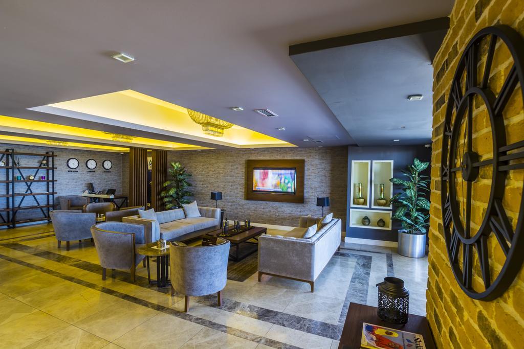 อเลชา สวีท Hotel ทรับซอน ภายนอก รูปภาพ