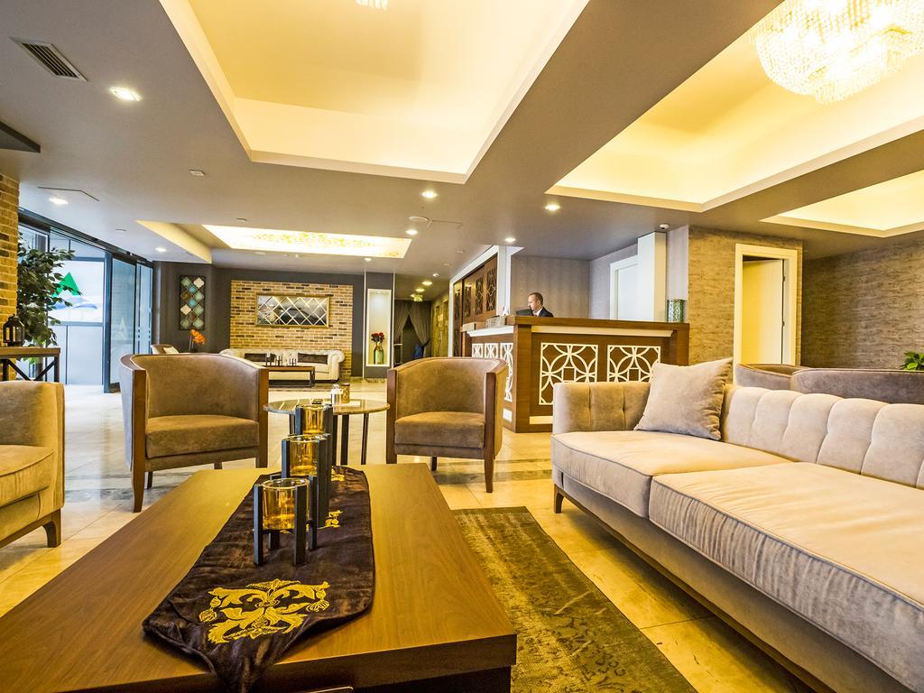 อเลชา สวีท Hotel ทรับซอน ภายนอก รูปภาพ